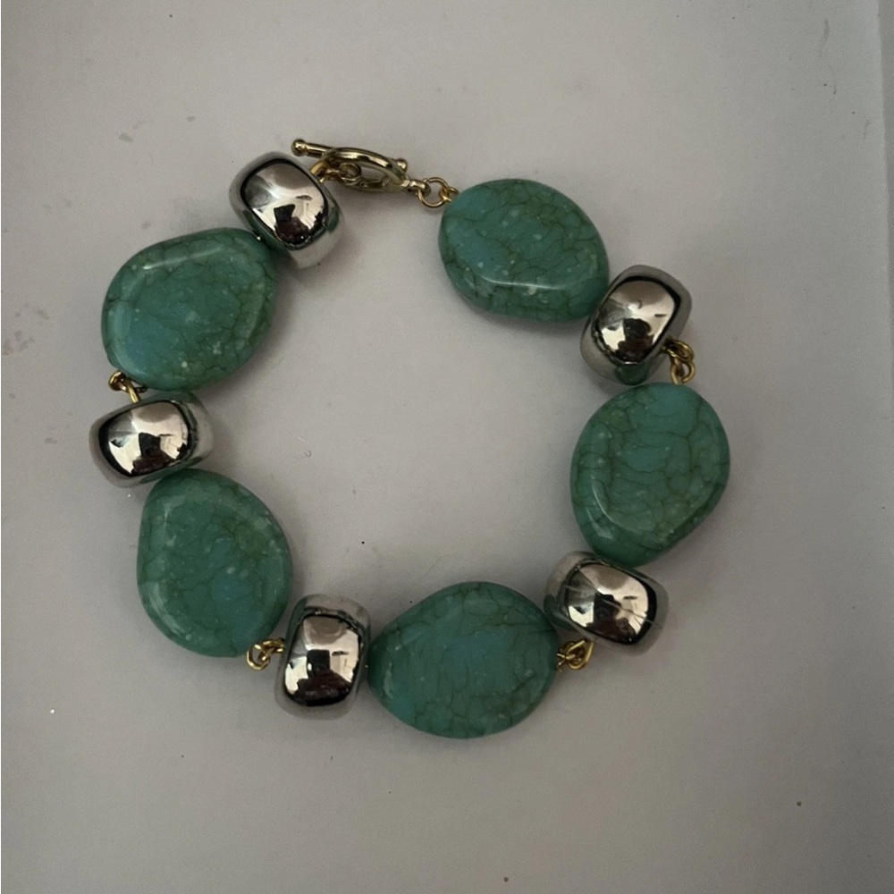 Green and silver beaded bracelet #jewelry #accessorize #handmade #artisan